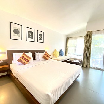 Deluxe Double Room with Pool Viewalt=